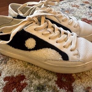 Yin Yang Platform Sneaker, size 8